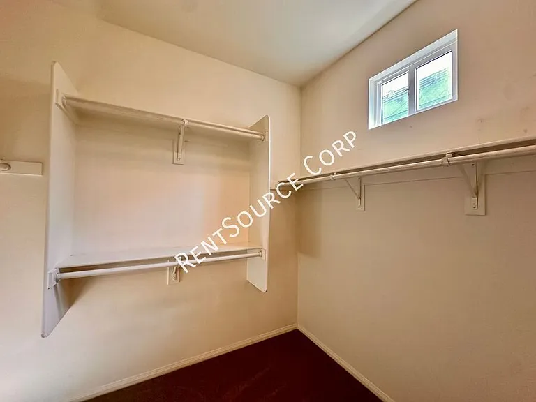 24162 Willowbrooke Ct — Photo 32