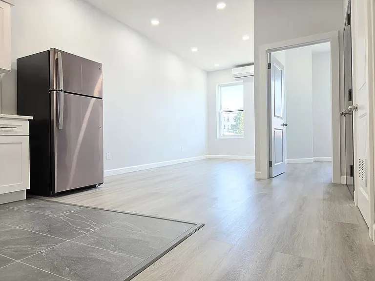 5022 5th Ave #2 — Photo 8