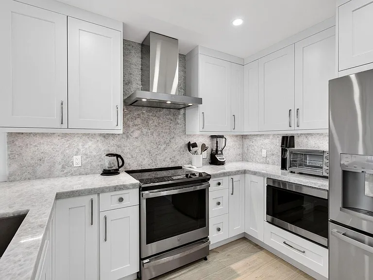 120 N Ocean Blvd #203 — Photo 23