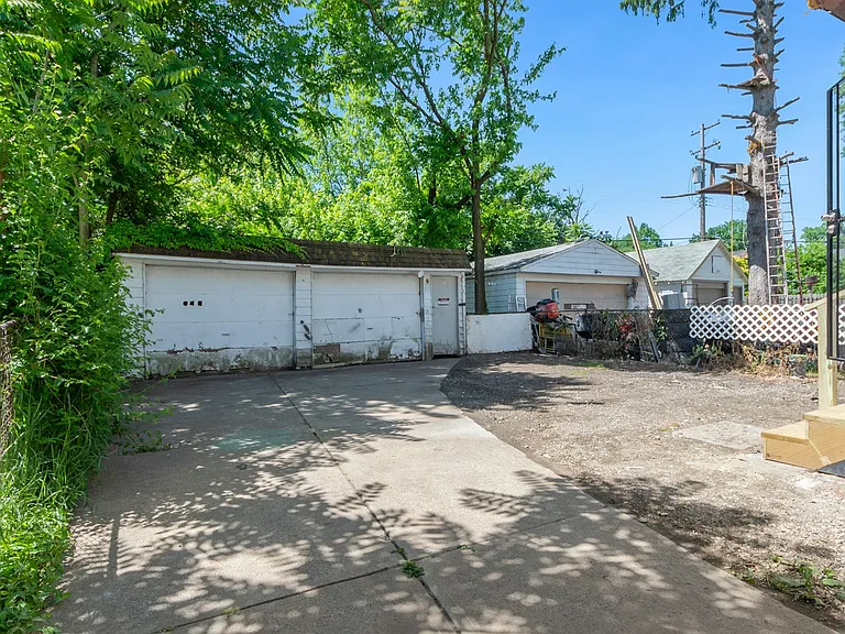 3317 Virginia Ave — Photo 22