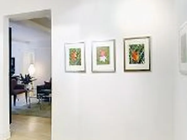 319 East 50th Street image 1 of 8