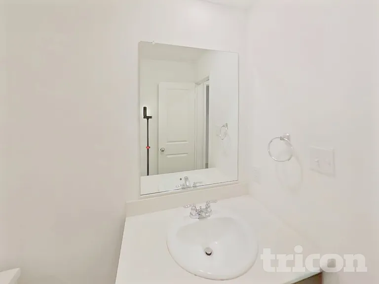 617 Dashwood Dr — Photo 13