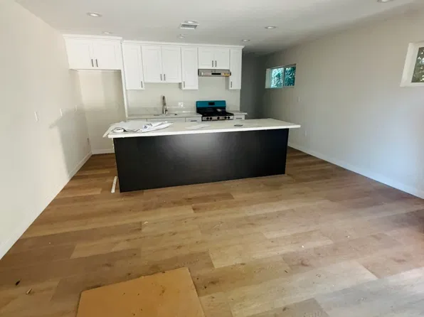 16045 Chatsworth St, Granada Hills, CA 91344