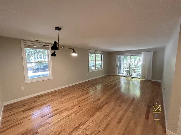 25 Holly Ln — Photo 3