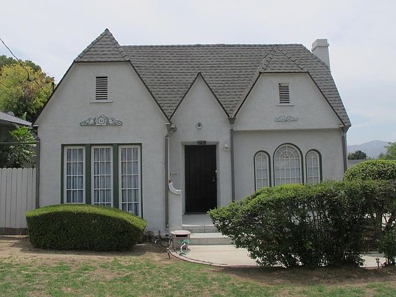 2nd image of 234 W Altadena Dr