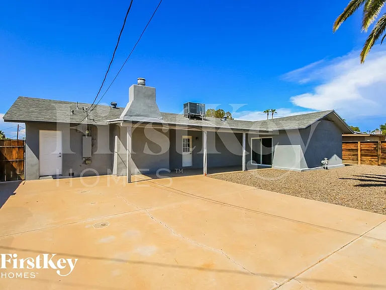 715 W Dublin St — Photo 15