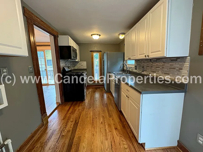 1911 W Colorado Ave — Photo 17