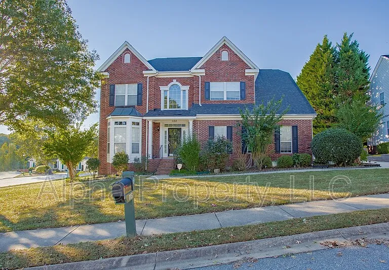 120 Windsong Dr — Photo 1