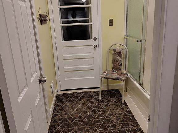 2nd image of 28 Heather Rd #1