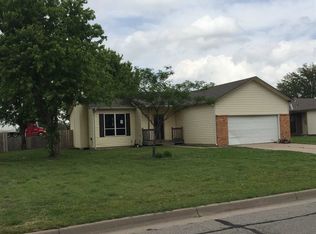 1426 W Nottingham Cir, Wichita, KS 67204