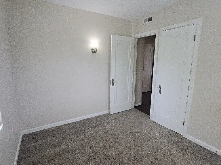 570 Hadley Ave #3 — Photo 12