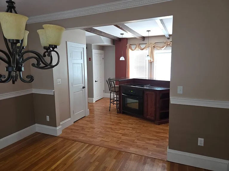 26 Pearl St — Photo 11