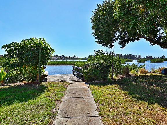 4th image of 807 Perkins Ln