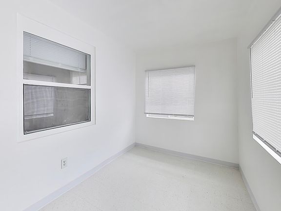 2nd image of 329 Pierce St