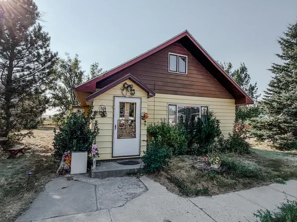 206 S 1st Ave, Medicine Lake, MT 59247