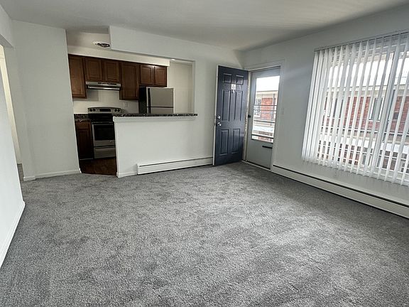 2nd image of 28721-28727 Jefferson Ave