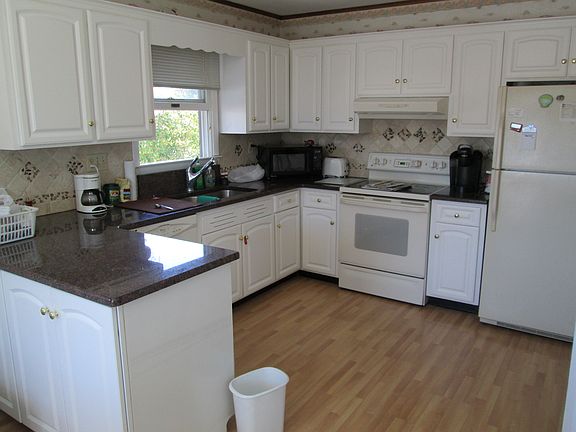 2nd image of 34 Bayside Dr