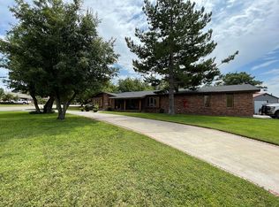 702 S Indiana St, Perryton, TX 79070