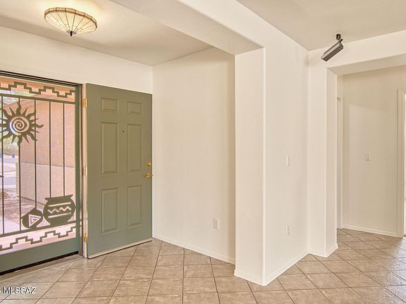 4th image of 535 E Sterling Canyon Dr