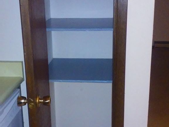 5th image of 2927 Grinnell Ct APT 10