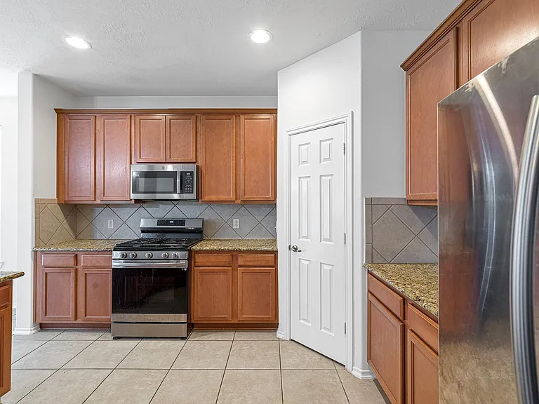 25819 Sundrop Meadows Ln — Photo 12