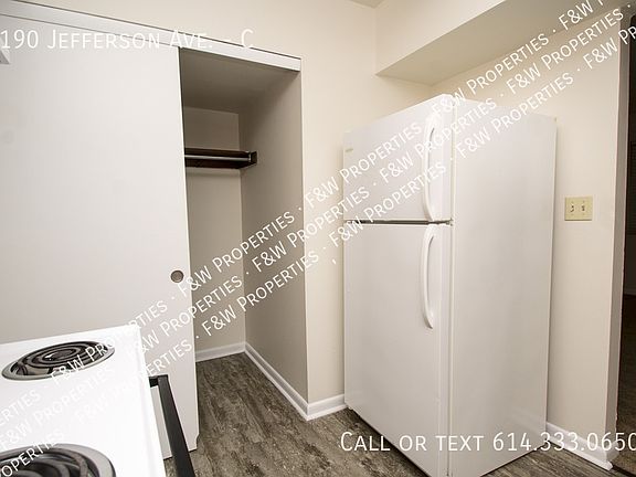 5th image of 190 Jefferson Ave APT C