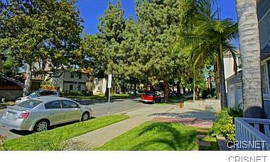 2nd image of 4140 W Toluca Lake Ave