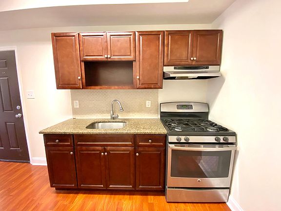 5th image of 989 N Marshall St #Ii