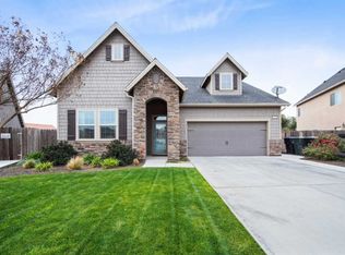 2449 N Duke St, Visalia, CA 93291