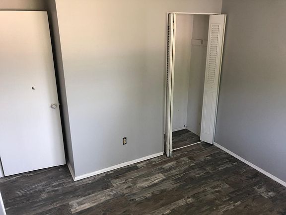 5th image of 505 Glengarry Dr