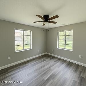 3rd image of 4822 Merrimac Ave