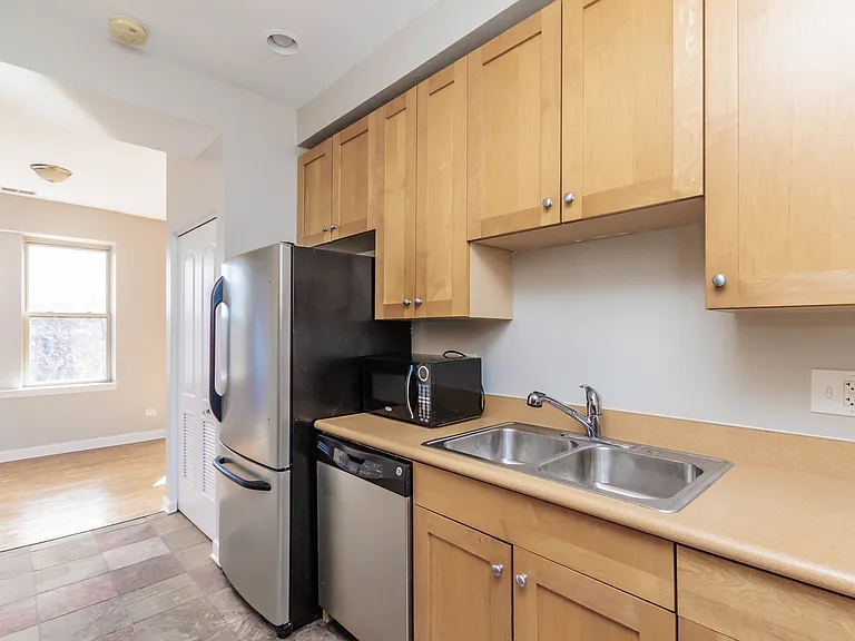 7722 S Cornell Ave — Photo 7