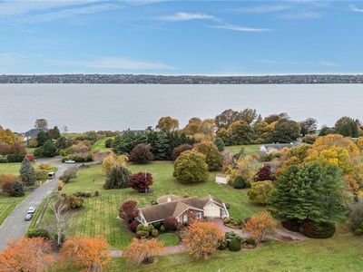 68 Riverscape Ln, Tiverton, RI, 02878