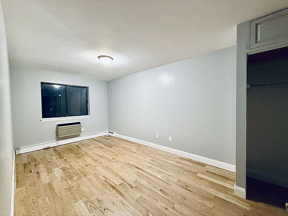 4th image of 150-76 Goethals Ave #1
