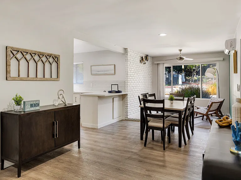 1880 Termino Ave #A — Photo 12