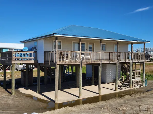 125 Pompano Ln, Grand Isle, LA 70358