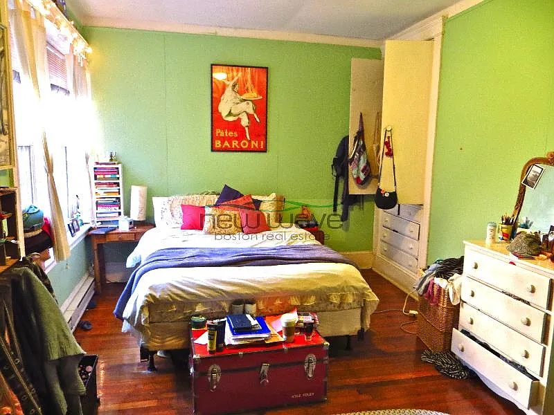 881 Huntington Ave #8