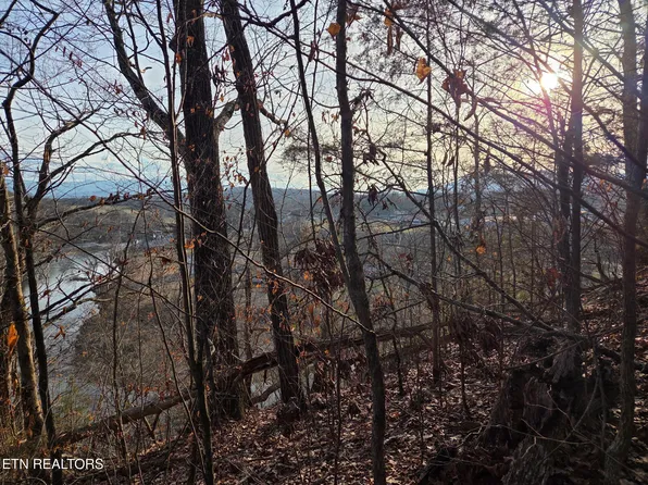 513 Jimtown Rd, Newport, TN 37821