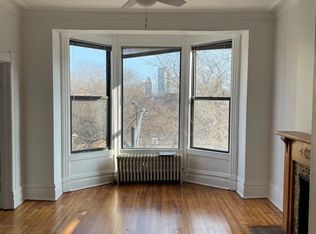 3244 N Clark St #3, Chicago, IL 60657