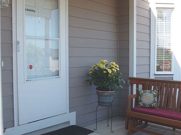 2nd image of 1019 Fitz Hugh Dr SE