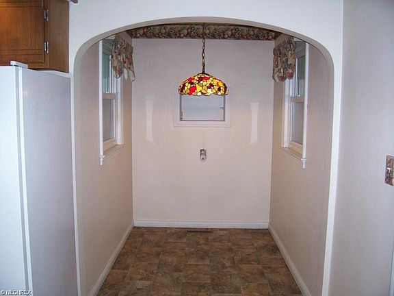 4th image of 8605 East Pike
