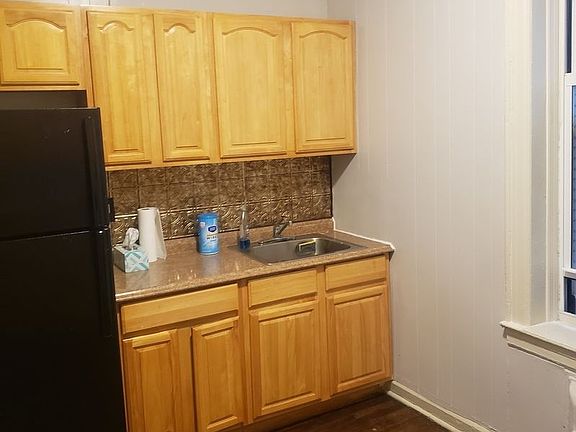 5th image of 28-15 42nd St #2B
