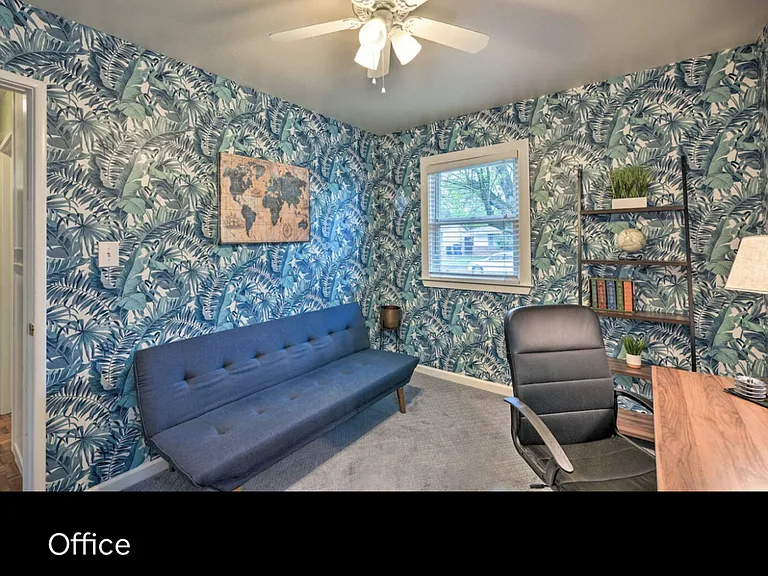 Gladstone Dr — Photo 16