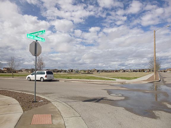 3rd image of 14664 Jesus Almeida Ave