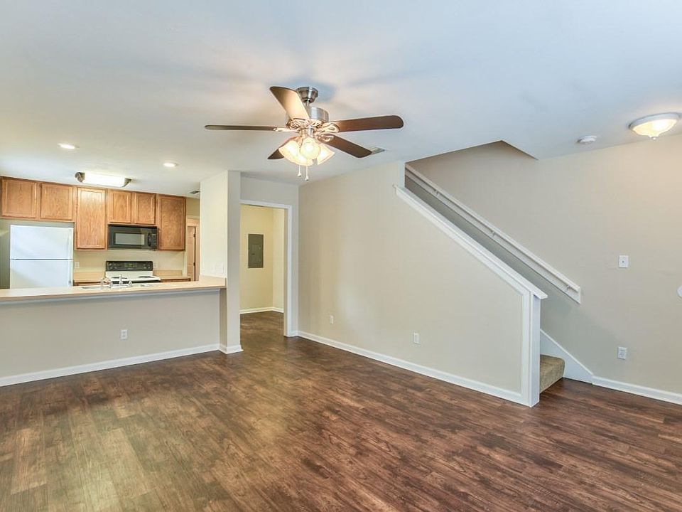 1st image of 226 Columbia Dr #Gprhpjjpq