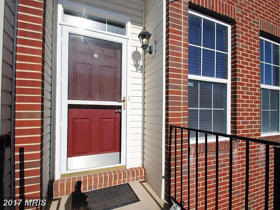 3rd image of 6608 Desiree Ct