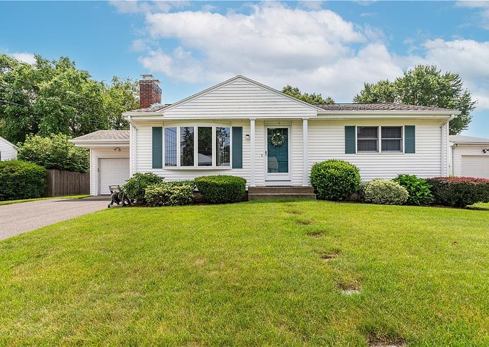 15 Bellevue Blvd, Rumford, RI 02916 Zillow