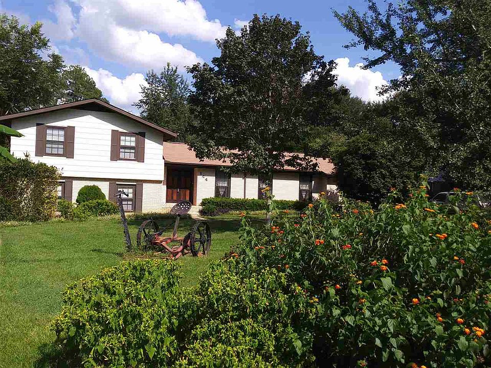 1st image of 144 Carter Woods Dr