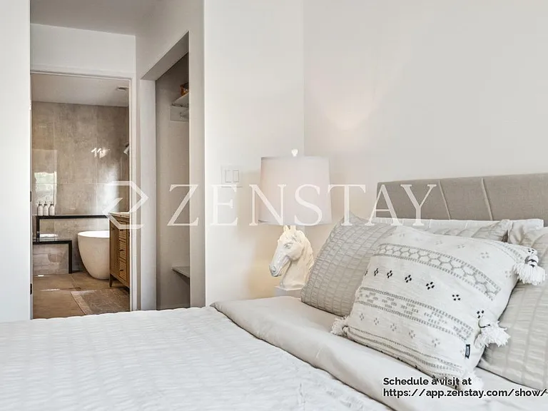Master Bedroom with Attached en Suite Bathroom