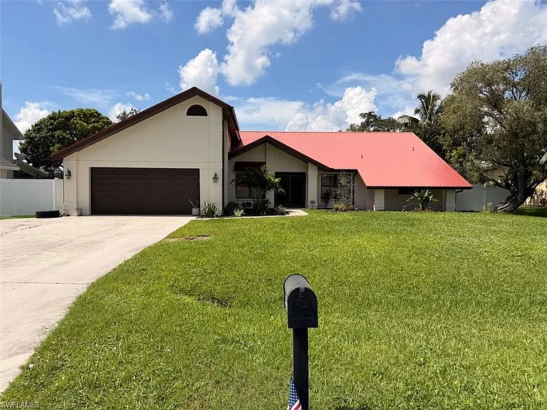6560 Kestrel Cir — Photo 26
